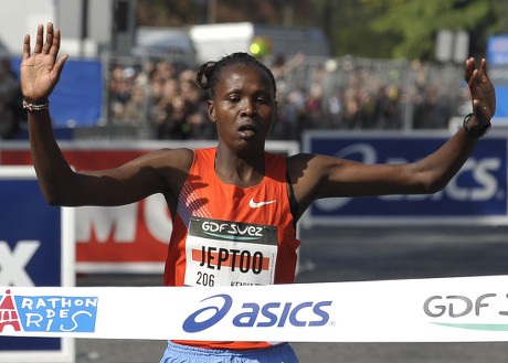 Kenyan Priscah Jeptoo Crosses Finish Line Editorial Stock Photo Stock