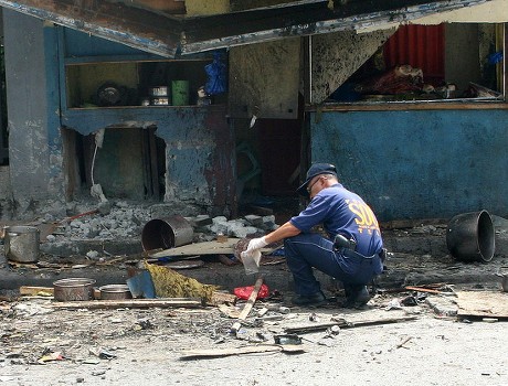 Filipino Police Investigator Gathers Evidence Site Editorial Stock ...