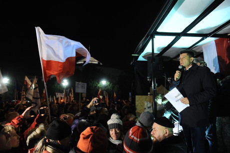 Protest against plan to curb media access to the parliament, Warsaw, Poland - 16 Dec 2016