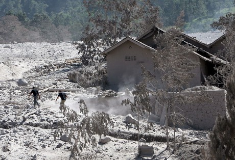 Indonesian Rescuers Dig They Try Find Editorial Stock Photo - Stock ...