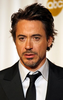 Us Actor Robert Downey Jr Poses After Presenting John Knoll Hal Hickel Charles Gibson and Allen Hall Their Oscars For Achievement in Visual Effects For 'Pirates of the Caribben: Dead Man's Chest' at the 79th Annual Academy Awards at the Kodak Theatre in Hollywood California Sunday 25 February 2007
