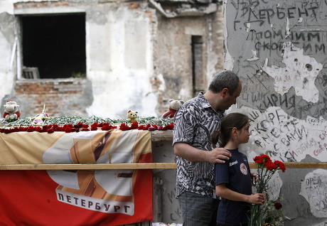 Ossetian Man His Daughter Mourn While Editorial Stock Photo - Stock ...