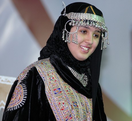 Yemeni Girl Wears Traditional Clothes Silver Editorial Stock Photo ...