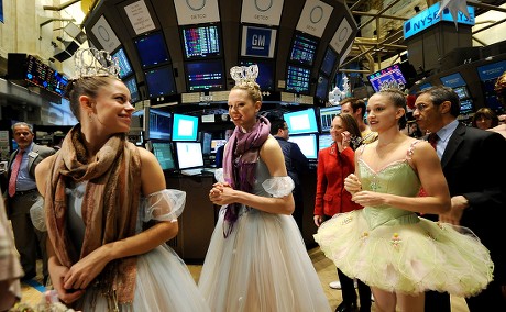 Usa New York Stock Exchange Ballet - Dec 2010