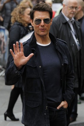 Tom Cruise Waves Photographers He Arrives Editorial Stock Photo - Stock ...