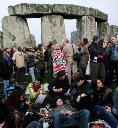 Revellers Celebrate Summer Solstice Stonehenge Wiltshire Editorial ...