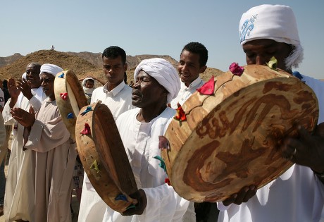 Some Egyptian Tribesmen Practicant Revellers Perform Editorial Stock ...