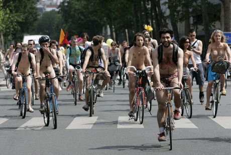 Nude of sports in Brussels