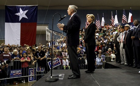 Usa Elections Clinton - Feb 2008
