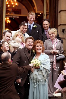 fotos de Where Heart Tv Series 9 Pictured - Foto de stock de contenido ...
