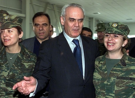 Yugoslavia  -  Kosovo - greece - defence - Feb 2001