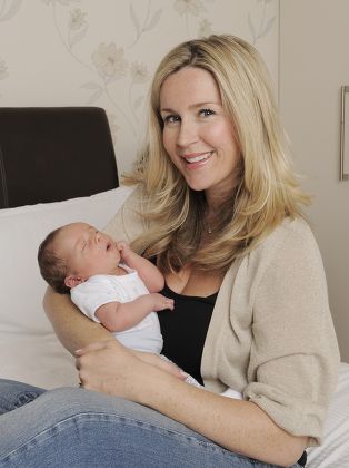 Sarah Heaney with her second son William, London, Britain  - 4 Jun 2008