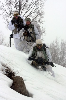 6 Soldiers practice mountain Stock Pictures, Editorial Images and Stock ...