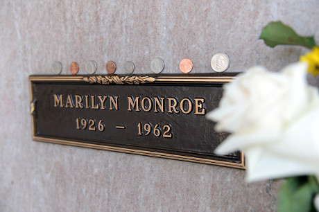 Crypt Marilyn Monroe Bottom Richard Poncher Editorial Stock Photo ...