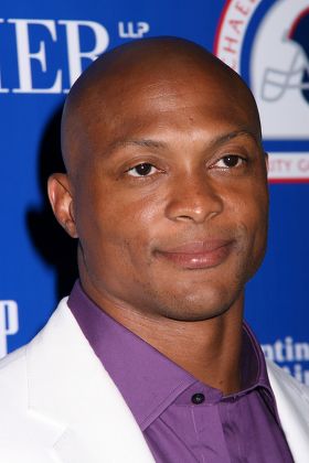 Eddie George editorial photo. Image of carry, color, game - 76309451