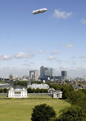 Star Over London Passenger Airship Editorial Stock Photo - Stock Image ...