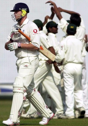 England Cricket Player Andrew Flintoff Leaves Editorial Stock Photo ...