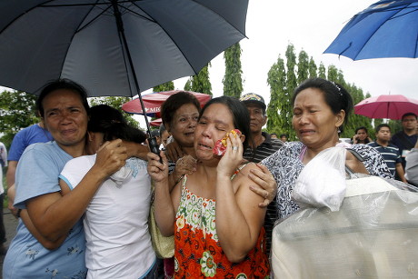 Filipino Relatives Robbery Victims Grieve Outside Editorial Stock Photo ...