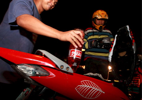 42 Philippine street vendor Stock Pictures, Editorial Images and Stock