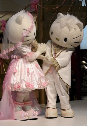 hello kitty wedding dress