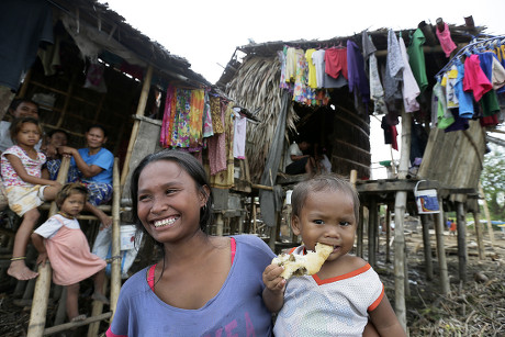 Filipino Indigenous Badjao Woman Stand Front Editorial Stock Photo ...