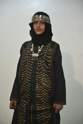 Yemeni Girl Presents Traditional Outfit Silver Editorial Stock Photo ...