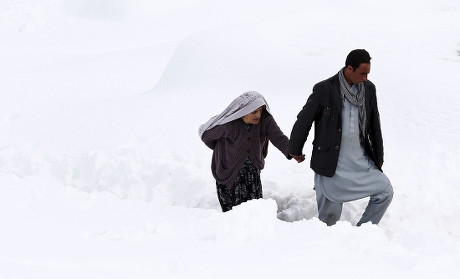 Young Afghan Helps Another Avalanche Survivor Editorial Stock Photo ...