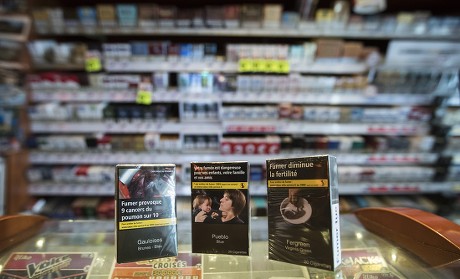 250 Cigarette packs Stock Pictures, Editorial Images and Stock Photos ...