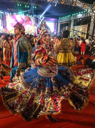 Indians Wearing Traditional Attire Participate Garba Editorial Stock ...
