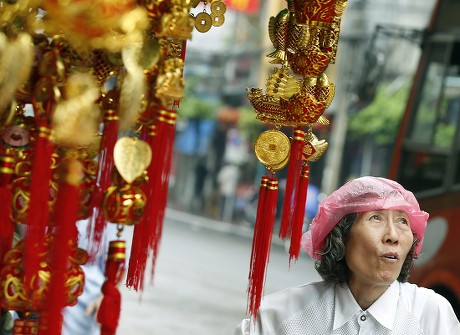 69 Ethnic chinese thai people Stock Pictures, Editorial Images and ...