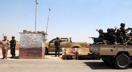 Kurdish Soldiers Stand Checkpoint Refugee Camp Editorial Stock Photo ...