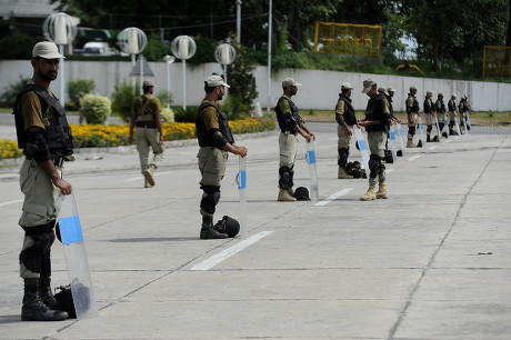 Pakistani Paramilitary Soldiers Secure Parliament Building Editorial ...