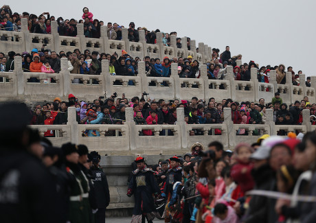 Visitors Watch Chinese Performers Qing Dynasty Editorial Stock Photo ...