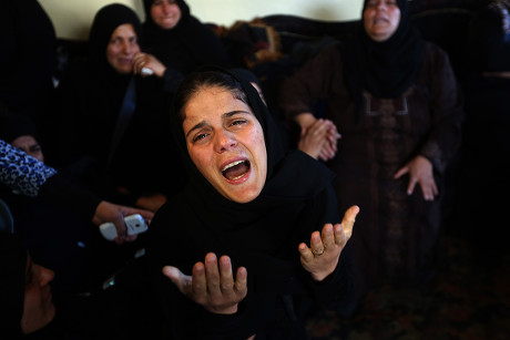 Sister Palestinian Worker Antar Alaqraa Weep Editorial Stock Photo ...