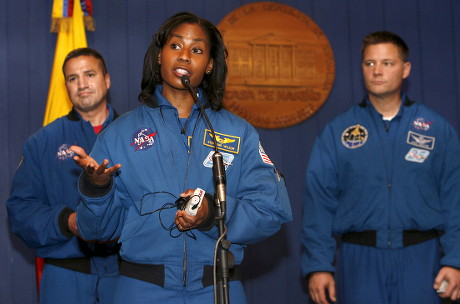 Space Shuttle Discovery Crewmember Us Stephanie D Wilson Talks During a Press Conference at the Casa De Narino House of Colombian Government After a Meeting with President Alvaro Uribe Velez in Bogota Colombia on 04 March 2008 with Her Colleagues Us George D Zamka (l) Whose Mother is Colombian Us Douglas H Wheelock (r) and Italian Paolo Angelo Nespoli (unseen) of European Space Agency (esa) As Part of a Visit to This Country in Which They Will Give Conferences in Several Cities About Their Experience Working in the Space Colombia Bogota