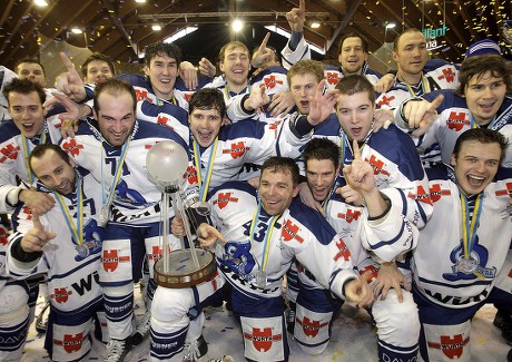 Players Dynamo Moscow Celebrate Ring Winners Editorial Stock Photo ...