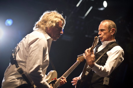 Rock Singer Status Singers Guitarists British Rock Band Status Editorial Stock Photo ...