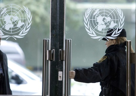 Un Security Officer Controls Entrance Palais Editorial Stock Photo ...