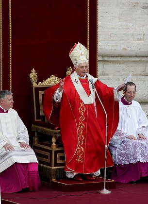 Pope Benedict Xvi Addressing Faithful He Editorial Stock Photo - Stock ...