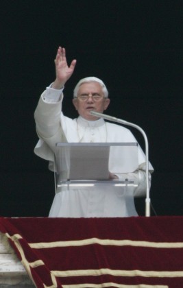 Pope Benedict Xvi Wave Crowd Gatered Editorial Stock Photo - Stock ...