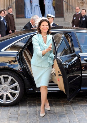 Sweden's Queen Silvia Arrives For the Wedding of Hubertus Michael Hereditary Prince of Saxe-coburg and Gotha with Kelly Rondestvedt of the Us in Coburg Germany on 23 May 2009 Approximately 400 Guests Including Members of All European Royal Houses Were Expected For the Wedding Germany Coburg