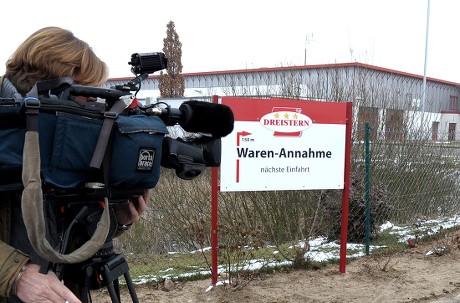 Cameraman Stands Front Company Dreistern Konserven Editorial Stock ...