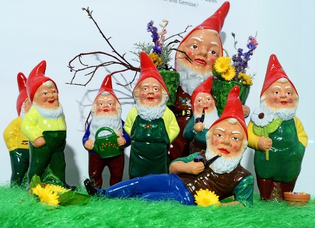 500 Garden gnomes Stock Pictures, Editorial Images and Stock Photos ...