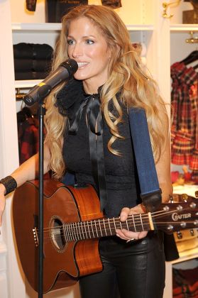 Laura Comfort 'A Better World' Single Launch in Association with the NSPCC, Ralph Lauren Store, London, Britain - 2 Dec 2008