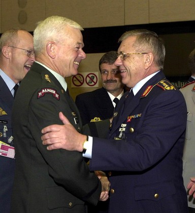 Nato-staff-kujat-kernan - Nov 2001