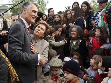 Socialdemocrat Candidate Anibal Cavaco Silva Waves Editorial Stock