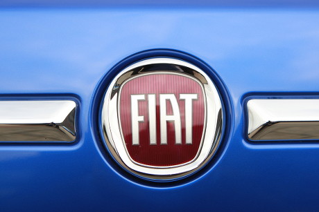 Logo Fiat Old editorial stock photo. Illustration of vehicles - 124367513