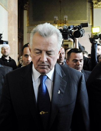Hungary President Resigns - Apr 2012