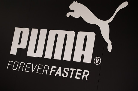 Puma Company Logo Slogan On Display - Foto stock de editorial: imagen de stock | Shutterstock