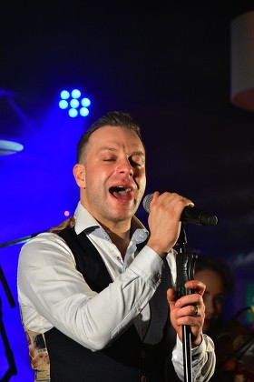 Ritchie Remo in concert at the Valley Hotel in Fivemiletown, County Tyrone, Ireland - 11 Feb 2017